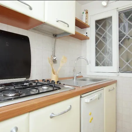 Comfy In The Heart Of Nightlife Daire